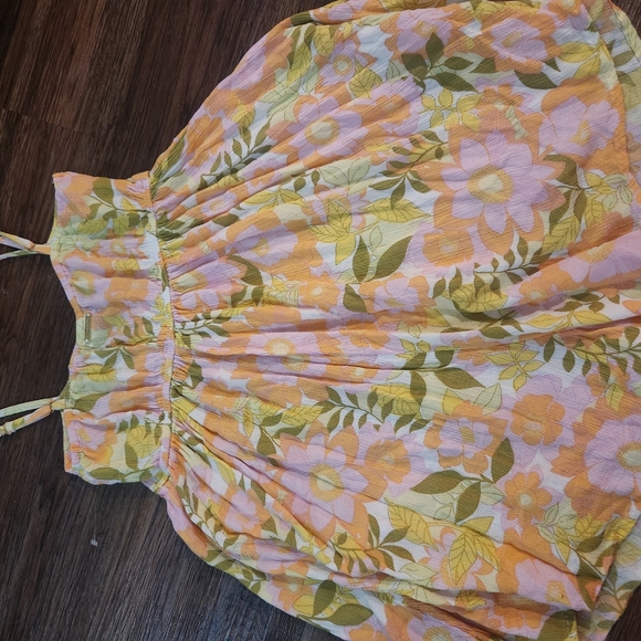 Billabong Floral Romper - Picture 4 of 5